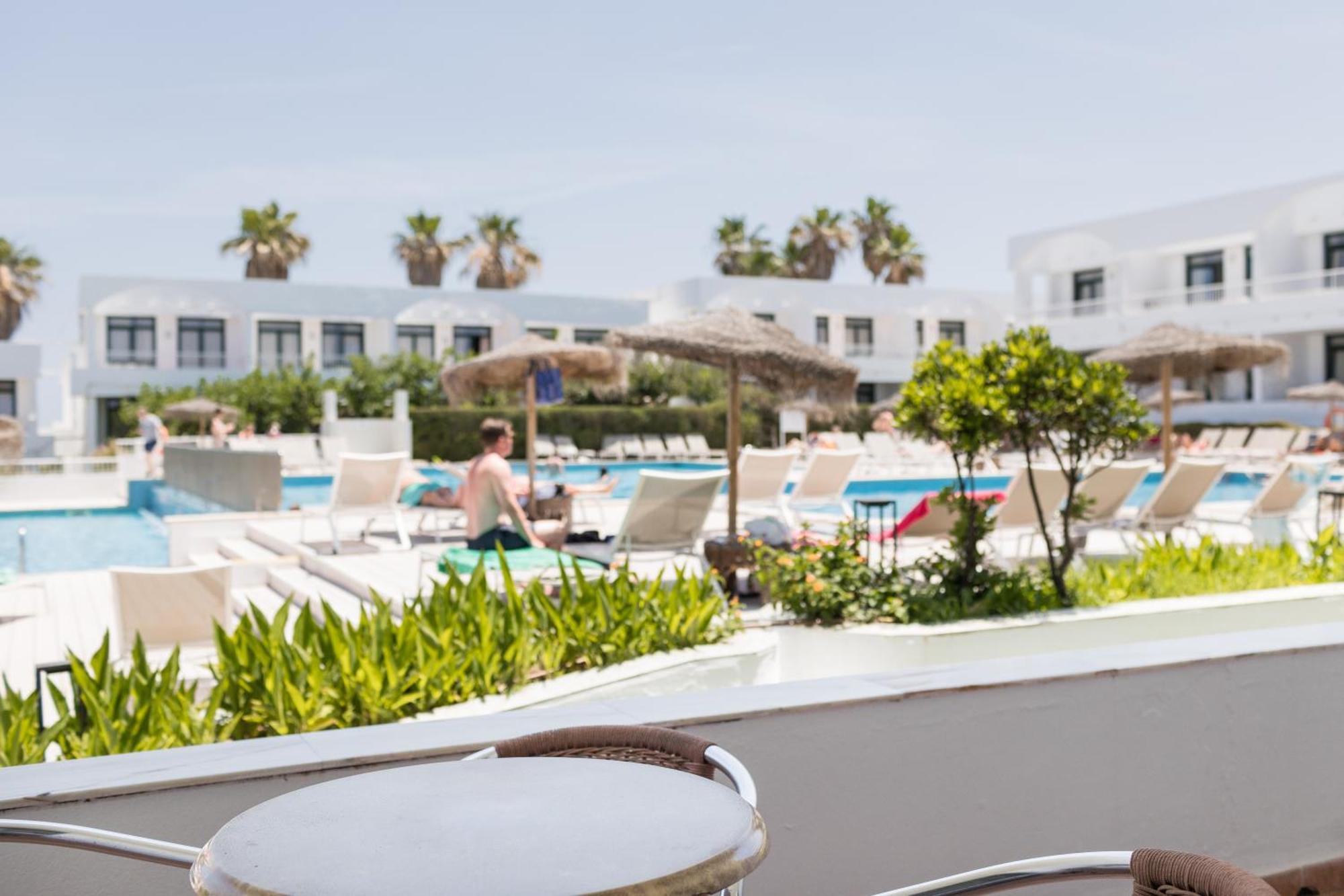Appartamento con Vista Piscina